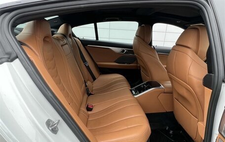 BMW 8 серия, 2022 год, 7 321 000 рублей, 16 фотография