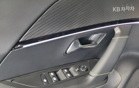 Peugeot 2008 II, 2022 год, 2 100 000 рублей, 9 фотография