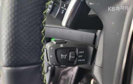 Peugeot 2008 II, 2022 год, 2 100 000 рублей, 14 фотография