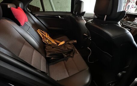 Mercedes-Benz C-Класс, 2013 год, 1 700 000 рублей, 24 фотография