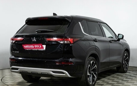 Mitsubishi Outlander, 2023 год, 3 429 700 рублей, 5 фотография