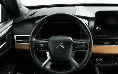 Mitsubishi Outlander, 2023 год, 3 429 700 рублей, 26 фотография