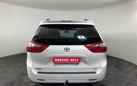 Toyota Sienna III, 2019 год, 3 890 000 рублей, 6 фотография
