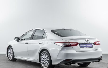 Toyota Camry, 2018 год, 3 390 000 рублей, 2 фотография