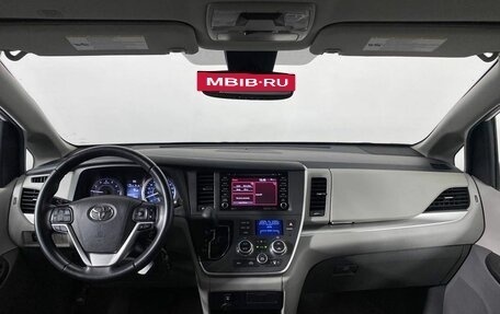 Toyota Sienna III, 2019 год, 3 890 000 рублей, 17 фотография