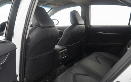 Toyota Camry, 2018 год, 3 390 000 рублей, 12 фотография
