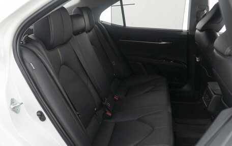Toyota Camry, 2018 год, 3 390 000 рублей, 8 фотография