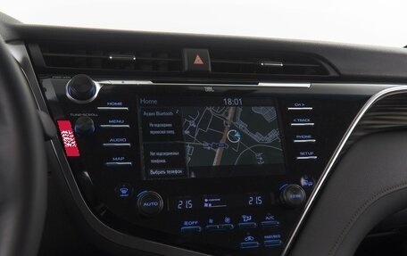 Toyota Camry, 2018 год, 3 390 000 рублей, 18 фотография