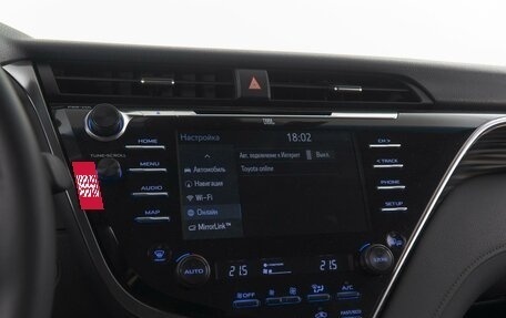 Toyota Camry, 2018 год, 3 390 000 рублей, 30 фотография