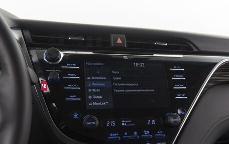 Toyota Camry, 2018 год, 3 390 000 рублей, 28 фотография