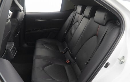Toyota Camry, 2020 год, 2 670 000 рублей, 9 фотография