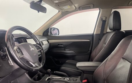 Mitsubishi Outlander III рестайлинг 3, 2012 год, 1 119 000 рублей, 11 фотография