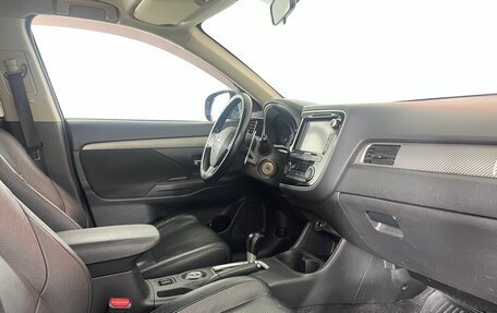 Mitsubishi Outlander III рестайлинг 3, 2012 год, 1 119 000 рублей, 12 фотография