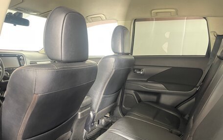 Mitsubishi Outlander III рестайлинг 3, 2012 год, 1 119 000 рублей, 23 фотография