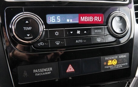 Mitsubishi Pajero Sport III рестайлинг, 2018 год, 2 699 000 рублей, 16 фотография