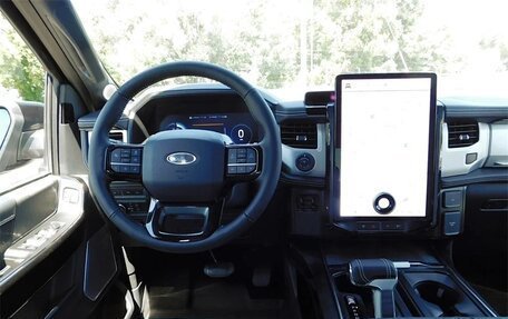 Ford F-150, 2022 год, 8 960 536 рублей, 16 фотография