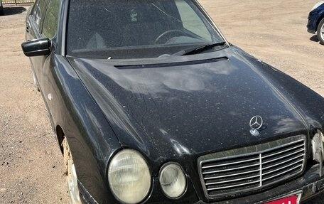 Mercedes-Benz E-Класс, 1996 год, 110 000 рублей, 2 фотография