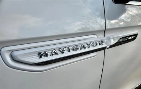 Lincoln Navigator, 2022 год, 11 850 000 рублей, 9 фотография