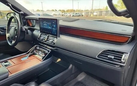 Lincoln Navigator, 2022 год, 11 850 000 рублей, 16 фотография