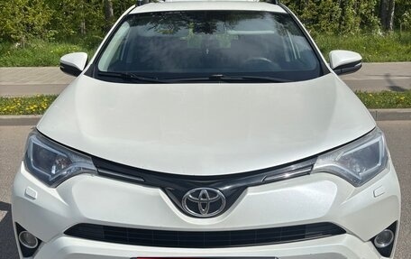 Toyota RAV4, 2016 год, 2 500 000 рублей, 16 фотография