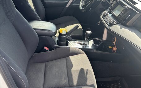 Toyota RAV4, 2016 год, 2 500 000 рублей, 20 фотография