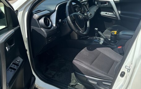 Toyota RAV4, 2016 год, 2 500 000 рублей, 21 фотография