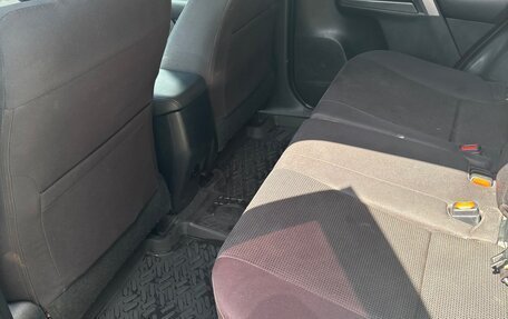 Toyota RAV4, 2016 год, 2 500 000 рублей, 26 фотография