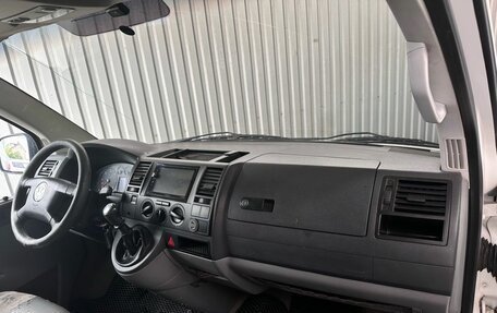 Volkswagen Transporter T5 рестайлинг, 2006 год, 1 099 900 рублей, 8 фотография