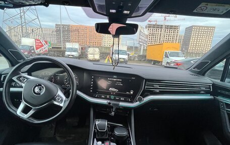 Volkswagen Touareg III, 2020 год, 5 500 000 рублей, 2 фотография