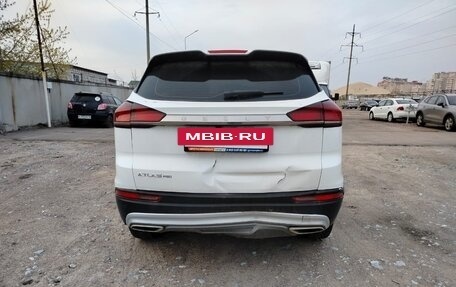Geely Atlas, 2023 год, 1 800 000 рублей, 2 фотография