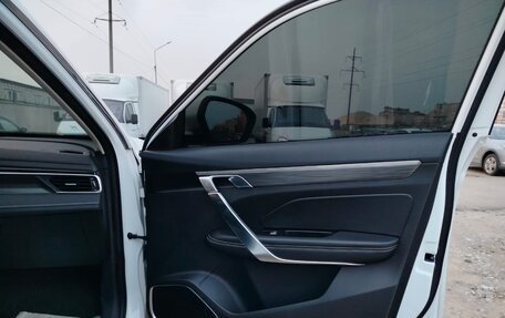 Geely Atlas, 2023 год, 1 800 000 рублей, 16 фотография