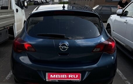 Opel Astra J, 2013 год, 550 000 рублей, 2 фотография