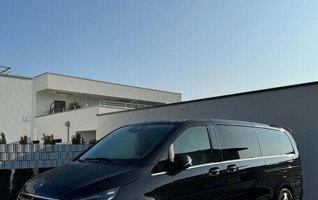Mercedes-Benz V-Класс, 2025 год, 12 000 000 рублей, 4 фотография