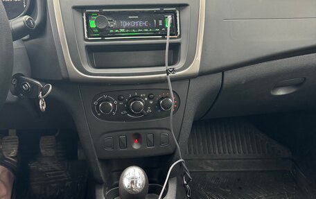 Renault Logan II, 2019 год, 578 000 рублей, 8 фотография