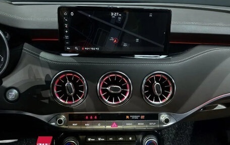 KIA Stinger I, 2021 год, 2 570 000 рублей, 17 фотография