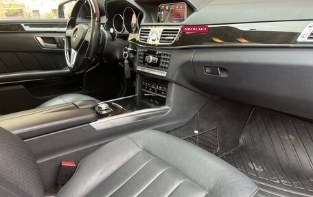 Mercedes-Benz E-Класс, 2013 год, 2 940 000 рублей, 23 фотография