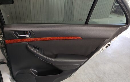 Toyota Avensis III рестайлинг, 2005 год, 750 000 рублей, 17 фотография