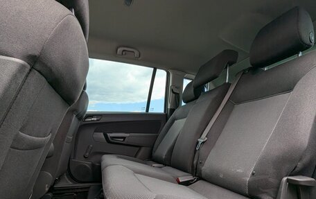 Opel Zafira B, 2011 год, 750 000 рублей, 30 фотография