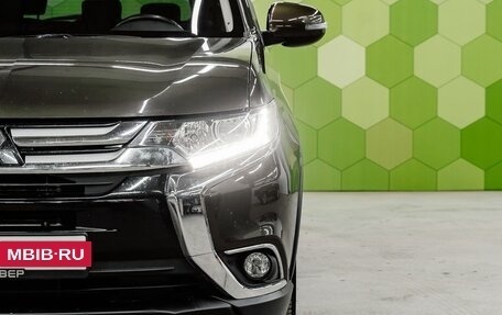 Mitsubishi Outlander III рестайлинг 3, 2018 год, 2 200 000 рублей, 10 фотография