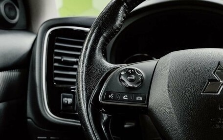 Mitsubishi Outlander III рестайлинг 3, 2018 год, 2 200 000 рублей, 16 фотография