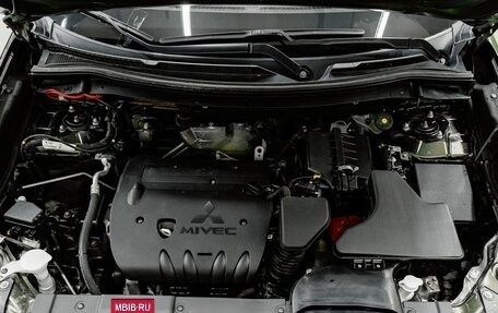 Mitsubishi Outlander III рестайлинг 3, 2018 год, 2 200 000 рублей, 23 фотография