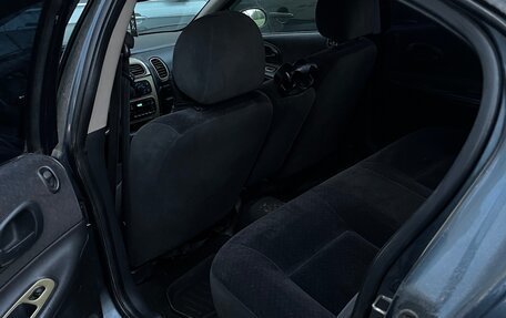 Dodge Intrepid II, 2001 год, 160 000 рублей, 13 фотография