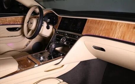 Bentley Flying Spur, 2022 год, 20 750 000 рублей, 16 фотография