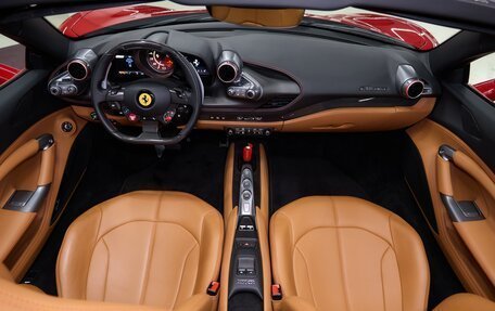 Ferrari F8, 2021 год, 39 000 000 рублей, 40 фотография