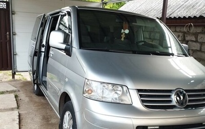 Volkswagen Multivan T5, 2004 год, 2 200 000 рублей, 1 фотография