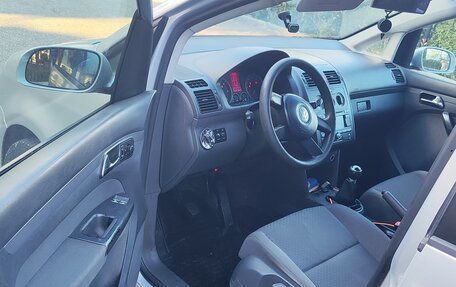 Volkswagen Touran III, 2006 год, 750 000 рублей, 10 фотография