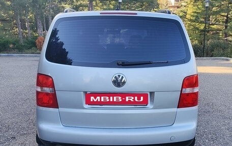 Volkswagen Touran III, 2006 год, 750 000 рублей, 7 фотография