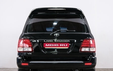 Toyota Land Cruiser 100 рестайлинг 2, 2005 год, 2 599 000 рублей, 5 фотография