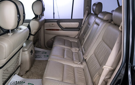 Toyota Land Cruiser 100 рестайлинг 2, 2005 год, 2 599 000 рублей, 24 фотография
