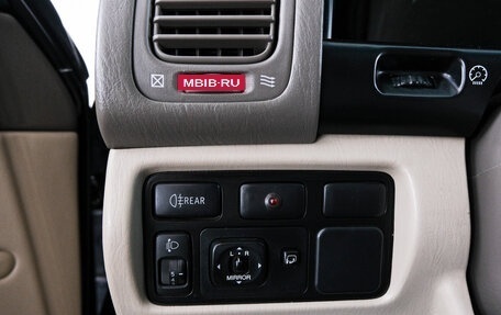 Toyota Land Cruiser 100 рестайлинг 2, 2005 год, 2 599 000 рублей, 21 фотография